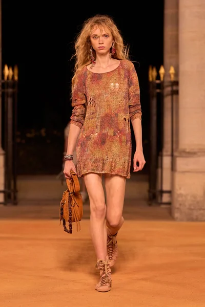 Look 39